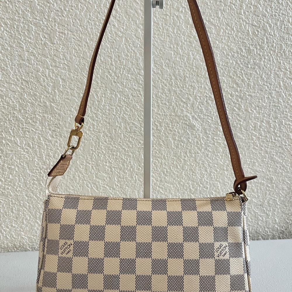 Louis Vuitton Damier Azur clutch Shoulder Bag - Brown and Cream